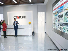 津南區(qū)人大常委會主任崔紅梅蒞臨我公司參觀調(diào)研